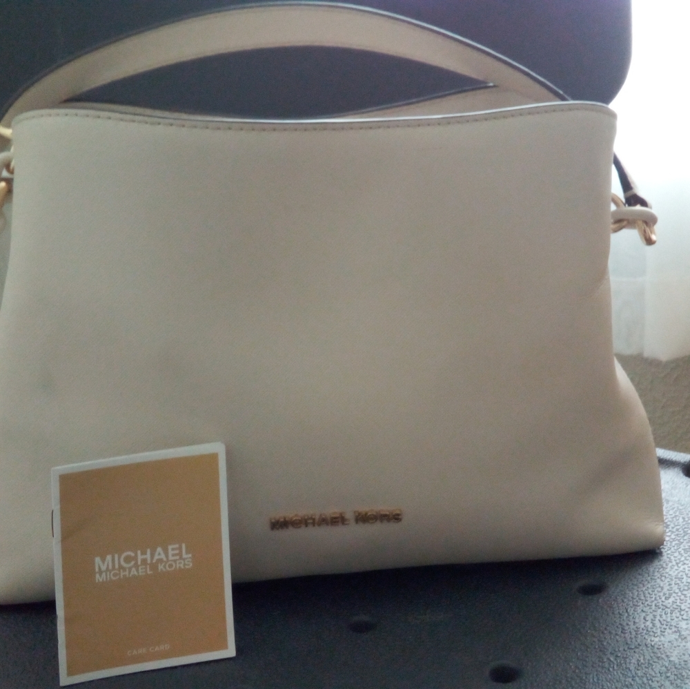 Michael kors purse